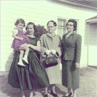 small_4-generations 2.webp